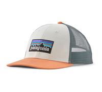Patagonia P-6 Logo LoPro Trucker Hat Basecap, white w/peach sherbet