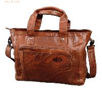 PRIDE & SOUL Businesstasche »Heather Heartbreaker«, mit gepolstertem Laptopfach