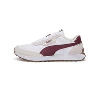 PUMA Herren Runtamed Lugged Classic Sneaker Warm White/Team Regal Red