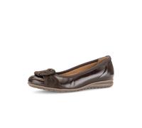 Pumps GABOR, Damen, Gr. 40, braun (mocca), Glattleder, Ziegenveloursleder, Schuhe Pumps, Keilabsatz, Businessschuh, Schlüpfschuh, schöne Zierschnalle, Weite G (60728423-40) mocca