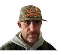 Realtree Edge Blaze Geweih Logo Cap Trucker Hat Flat or Curved Bill Camouflage Mid-Profile Strukturiertes Mesh Snap Back Wicking Schweißband Cap Hat