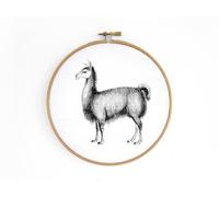 renna deluxe Alpaka im Stickrahmen als Bild (seitlich)