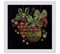 RIOLIS - Feiertagsverzierungen 2226, Weihnachts-Blackwork-Stichset, 24,9 x 24,9 cm, Blackwork-Kits für Anfänger und Fortgeschrittene, Blackwork-Sticksets für Erwachsene, Blackwork-Sets, Stickset