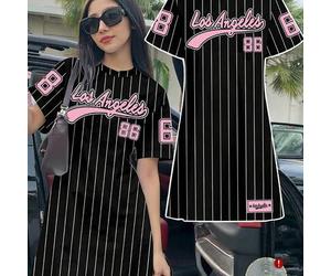 Rosa gestreiftes Midi-Kleid im lässigen Stil, sportlicher College-Stil, Grafik mit Nummer 86, geeignet für Sommeroutfits, bequem, Herbstlagen für Teen