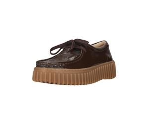 Schnürschuh CLARKS "Torhill Bee", Damen, Gr. 39,5, braun (dunkelbraun, schwarz), Leder, Schuhe Schnürschuh, mit stromlinienförmigem Schnürdesign (94302510-39,5) dunkelbraun, schwarz