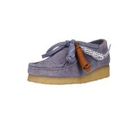 Schnürschuh CLARKS "Wallabee", Damen, Gr. 38, helllila, Schuhe Schnürschuh, mit Anhängern, Quasten und Perlen (12398769-38) helllila