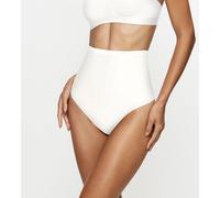 Shapingstring TRIUMPH "Shape Smart", Damen, Gr. L, weiß (ecru weiß), Microtouch;Microfaser, Obermaterial: 54% Elasthan, 46% Polyamid, körpernah, Unterhosen, glättend und schmeichelnd, leichte, unsicht