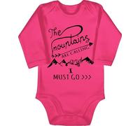 Shirtracer Baby Body langarm Mädchen Junge - Aktuelle Trends - The Mountains are calling - 6/12 Monate - Fuchsia - berg babybody berge bodys wandern babykleidung mountain fun ruft der climbing wenn