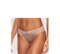 Slip LASCANA "Alana", Damen, Gr. 44/46, beige (sand), Spitze, Obermaterial: 50% Polyamid, 40% Seide, 10% Elasthan, Unterhosen Slip, mit hohem Seidenanteil und edler Spitze (52413051-44) sand