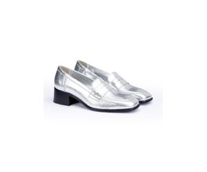 Slipper LLOYD "Klassische Pumps", Damen, Gr. 6,5, silber (silbergrau), Leder, unifarben, Schuhe Slipper, mit glänzendem Lackleder (81832629-6,5) silbergrau