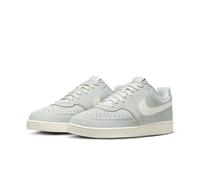 Sneaker NIKE SPORTSWEAR "Court Vision Low", Herren, Gr. 44, grau (light silber, sail), Synthetik, Schuhe Sneaker, inspiriert vom Design des Nike Air Force (92213665-44) light silber, sail