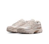 Sneaker NIKE SPORTSWEAR "Nike Initiator", Damen, Gr. 40, beige (phantom, chalk, shimmer), Leder, Textil, Schuhe Sneaker (91687339-40) phantom, chalk, shimmer