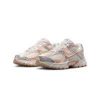 NIKE V5 RNR Sneaker Damen 012 - phantom/phantom-chalk-shimmer 42