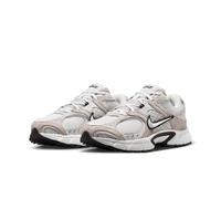 Sneaker NIKE SPORTSWEAR "V5 RNR Suede", Herren, Gr. 46, sanftes weiß, sanftes weiß, college grau, Schuhe Sneaker, inspiriert vom Design des Y2K Nike Vomero 5 (10733218-46) sanftes weiß, sanftes weiß,