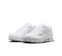 Sneaker NIKE SPORTSWEAR "Reax 8", Herren, Gr. 42,5, weiß, metallic silber, pure platinum, Synthetik, Schuhe Sneaker, inspiriert vom Design des Nike Shox (91121706-42,5) weiß, metallic silber, pure pla
