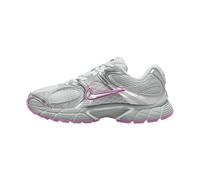 Sneaker NIKE SPORTSWEAR "V5 RNR", Damen, Gr. 37,5, lt smoke grau, sanftes weiß, photon dust, Synthetik, Textil, Schuhe Sneaker, inspiriert vom Design des Y2K Nike Vomero 5 (91552922-37,5) lt smoke gra
