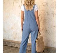 Sommerlicher strukturierter Latzhose-Jumpsuit mit Taschen