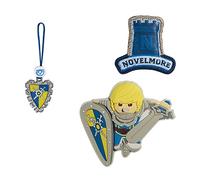 Step by Step Magic MAGS Playmobil „Novelmore Arwynn“, 3-teilig, 2 Magnet-Applikationen und 1 Anhänger, passend zum Schulranzen oder Vorschulrucksack, blau-grau-gelb, Ritter-Design