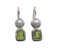 Stilvolle Peridot-Ohrringe grün echte Süßwasser-Perle Hänger Haken verschließbar Silber Retro Vintage Unikat Handarbeit aus Italien klassisch