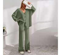 Strickjacke mit überschnittener Schulterpartie und Strickhose mit Schnürung vorne