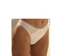 String NUANCE, Damen, Gr. 36/38, beige (creme), Spitze, Obermaterial: 89% Polyamid, 11% Elasthan, Unterhosen, aus Allover-Jacquardspitze im angesagten Leo-Look (10866930-36) creme