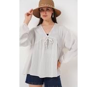 Strukturierte Seersucker V-Ausschnitt-Bluse mit Schleife XL