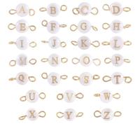 SUNNYCLUE 1 Box 26 Stile 52 Stück Muschel Buchstabenanhänger Flache Buchstabenanhänger Sommer Ozean Meer Weiß Alphabet AZ Perlmutt Muschelanhänger Großpackung Für Die Schmuckherstellung Armbänder Hals