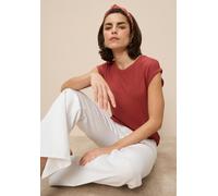 T-Shirt TAMARIS, Damen, Gr. 38, rot (karminrot), Single Jersey, Obermaterial: 95% Viskose, 5% Elasthan, Basic, regular fit hüftbedeckend, Rundhals, Aufschlag, Shirts T-Shirt, mit Rundhalsausschnitt un