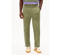 Armedangels Regular Fit Chino aus Baumwoll-Mix Modell 'TAAMIR PLEATED' in Oliv, Größe 32
