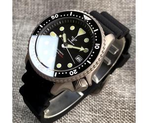 Titanium Diver NH35A Schwarz Automatik 200M Herrenuhr Saphirglas 3,8 Uhr Datum Gummi Schwarze Keramiklünette T-nologo-black