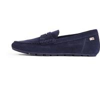 Slipper TOMMY HILFIGER "FLAG SOFT SUEDE DRIVER LOAFER", Damen, Gr. 36, blau (dunkelblau), Veloursleder, unifarben, Schuhe Slipper, Schlupfschuh, Bequemschuh, Mokassin, Flats mit modischen Zierriegel (
