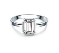 Trilani Damen Solitärring aus 925/- Sterling Silber mit Zirkonia Smaragd-Schliff Silberring Damenring mit Stein Rechteckig