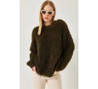 Übergroßer strukturierter Strickpullover mit plüschigen Details S/M