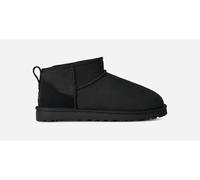 UGG® Classic Ultra Mini für Herren | UGG® EU in Black, Größe 48.5, Schaffell 1137391-BLK-14