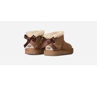 UGG® Ultra Mini Bailey Bow Boot für Kinder in Brown, Größe 22 1185920T-CHE-06