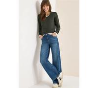 V-Neck Pullover