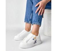 Weiße Plateau-Sneaker mit Margot Bär