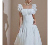 Weißes Off-Shoulder Kleid mit Rüschensaum, strukturiertes plissiertes Design, romantischer eleganter Stil, geeignet für Sommerfeste, Strandurlaub und